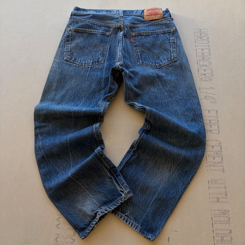 Y2K Levi's 501XX Jeans Medium Wash Blue Straight Leg